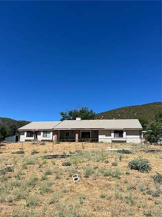 15.874 Acres of Land with Home for Sale in Leona Valley, California
