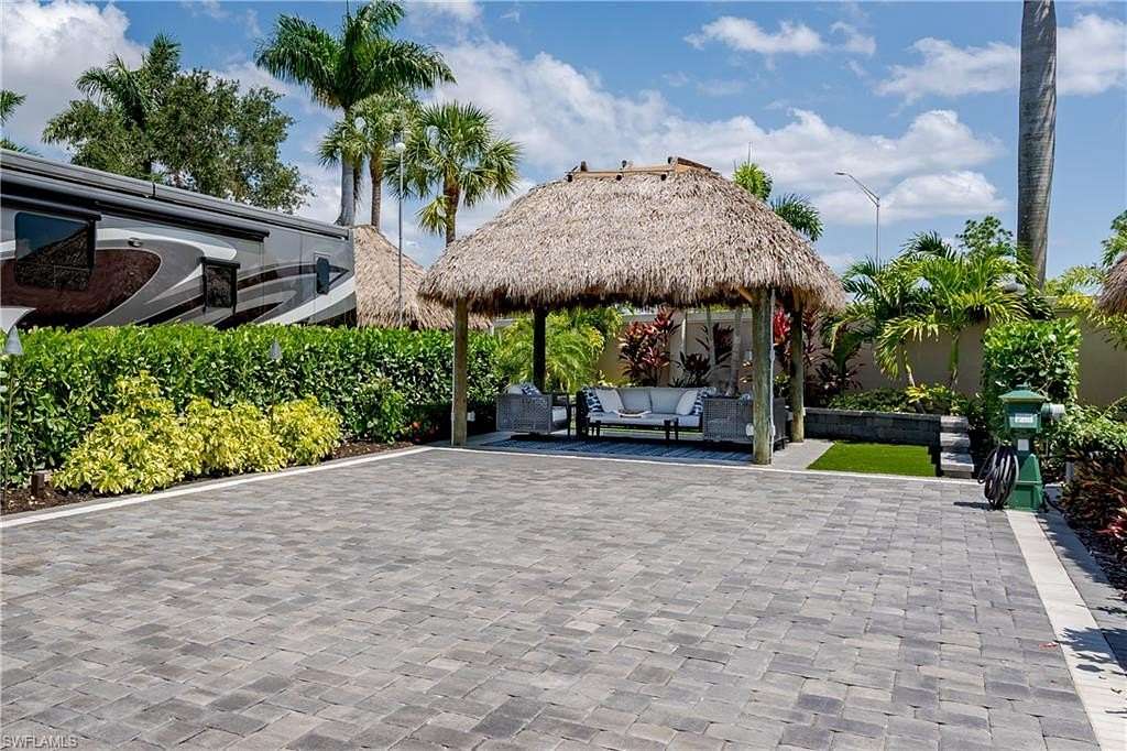 0.08 Acres of Land for Sale in Naples, Florida