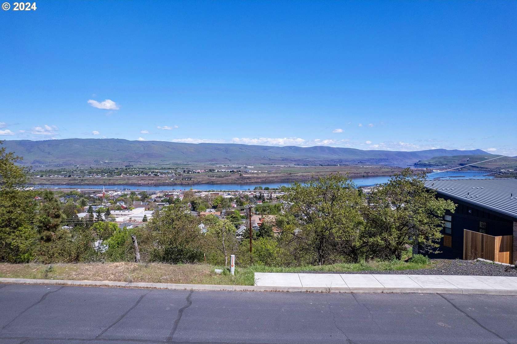 0.37 Acres of Residential Land for Sale in The Dalles, Oregon