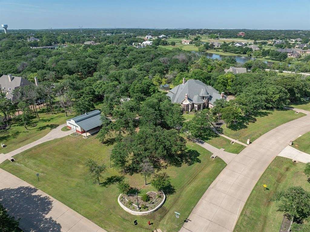 2 Acres of Residential Land with Home for Sale in Bartonville, Texas