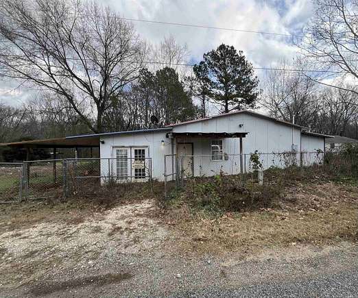 4.5 Acres of Residential Land with Home for Sale in Sheridan, Arkansas