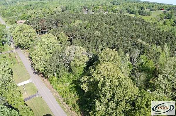 18 Acres of Land for Sale in Paris, Tennessee