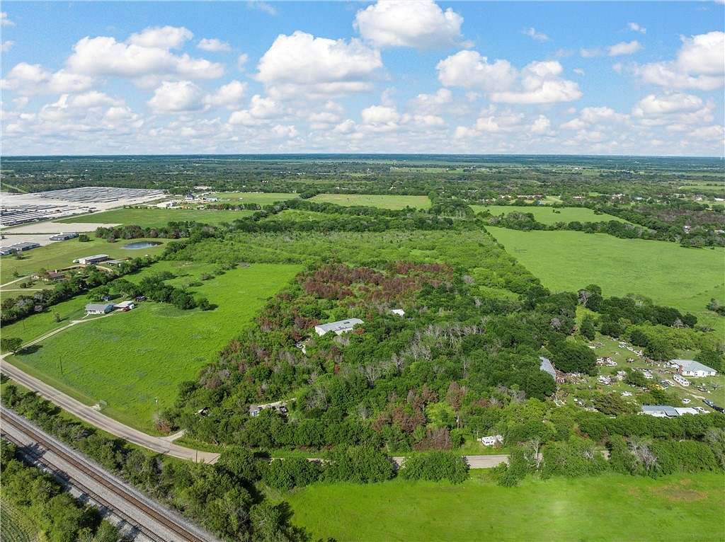 10 Acres of Residential Land for Sale in Waco, Texas
