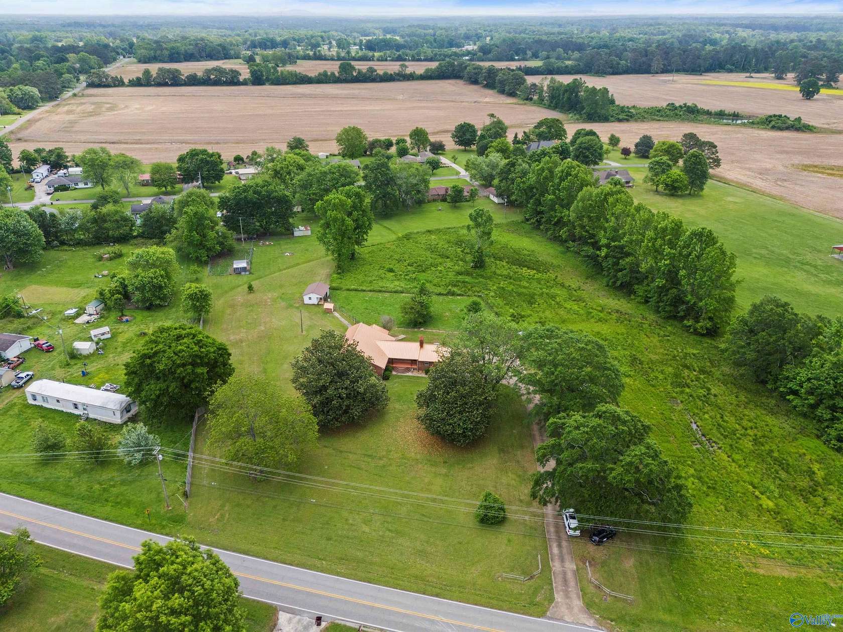 5.4 Acres of Residential Land with Home for Sale in Athens, Alabama