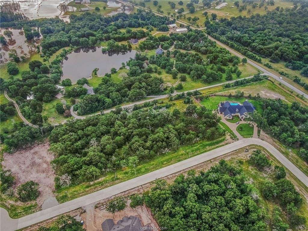 1.1 Acres of Mixed-Use Land for Sale in College Station, Texas