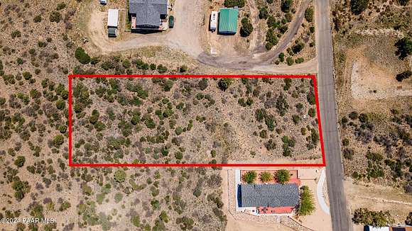 1.1 Acres of Residential Land for Sale in Peeples Valley, Arizona