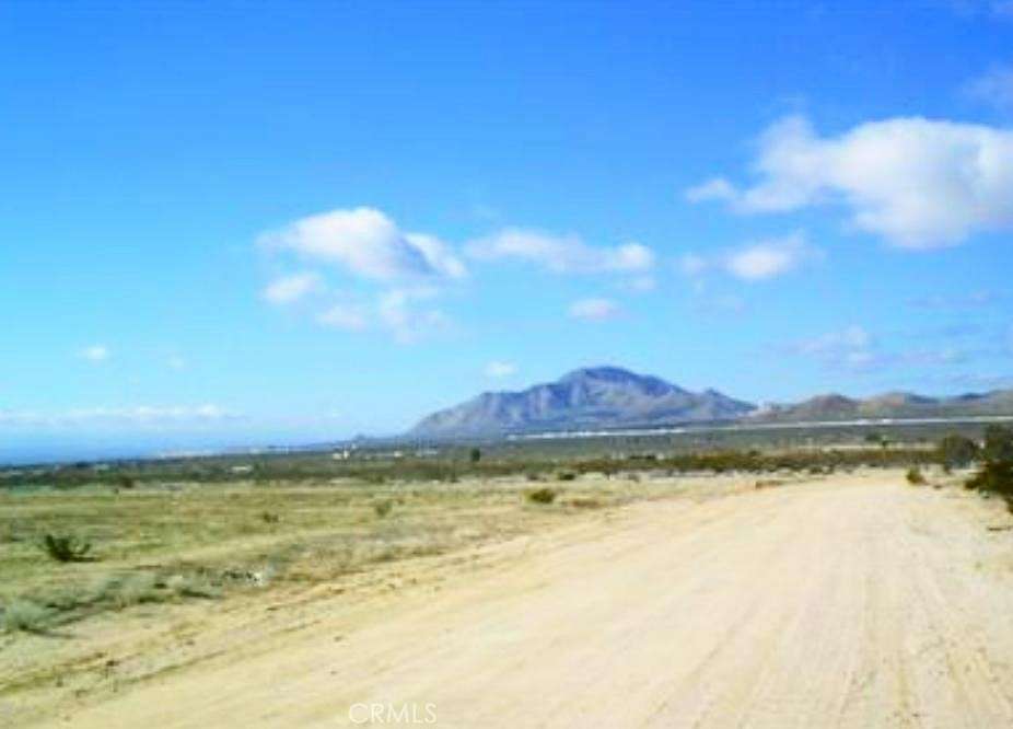 2 Acres of Residential Land for Sale in Apple Valley, California