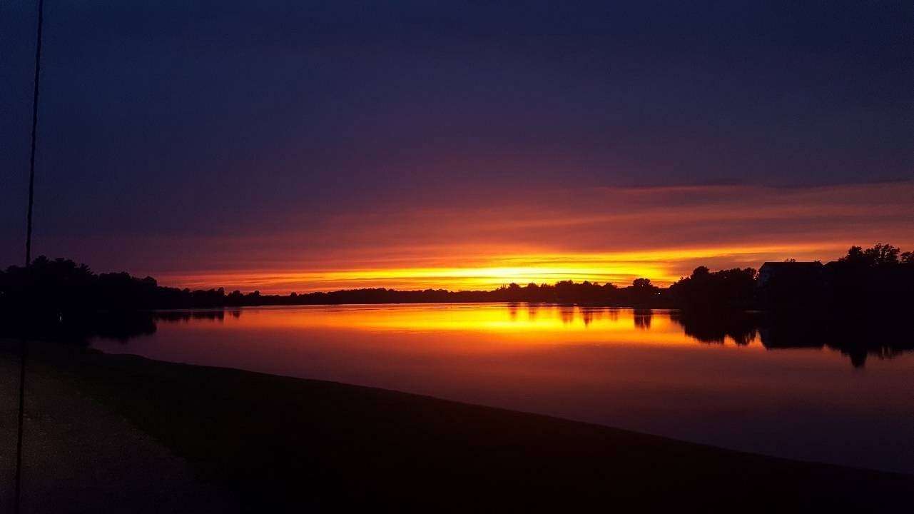 0.5 Acres of Land for Sale in Carmi, Illinois