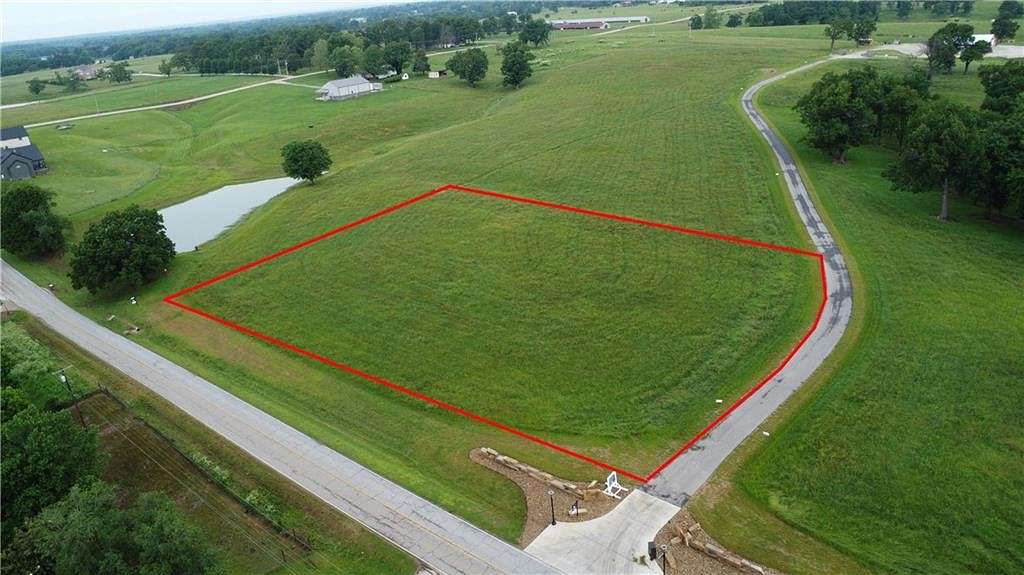 2 Acres of Residential Land for Sale in Springdale, Arkansas