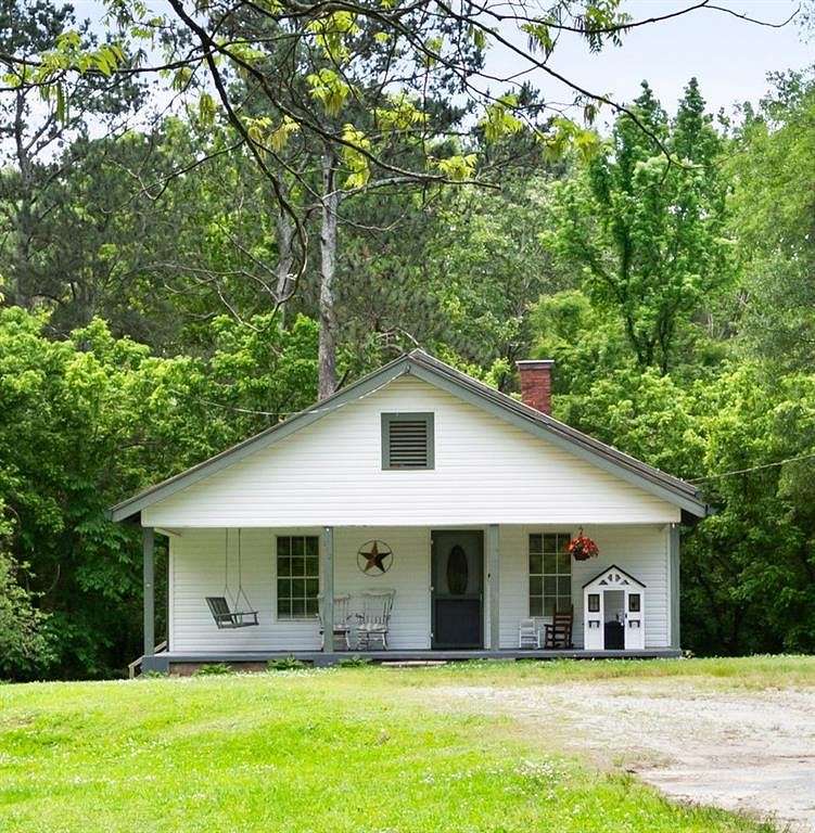 4 Acres of Residential Land with Home for Sale in Dallas, Georgia