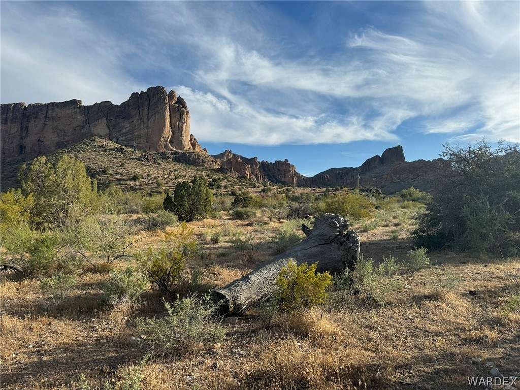 2.35 Acres of Residential Land for Sale in Golden Valley, Arizona