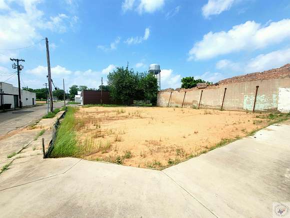 0.12 Acres of Commercial Land for Sale in Clarksville, Texas