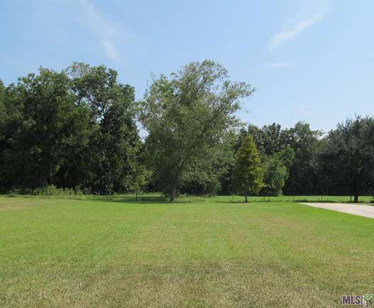 1.6 Acres of Residential Land for Sale in Geismar, Louisiana