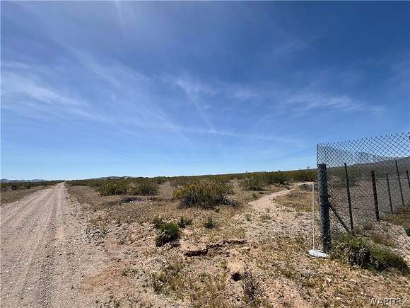 5 Acres of Land for Sale in Dolan Springs, Arizona