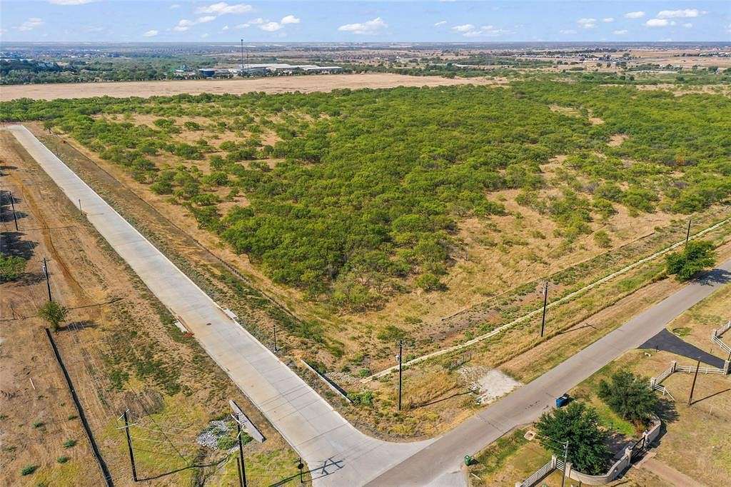 5 Acres of Residential Land for Sale in Argyle, Texas