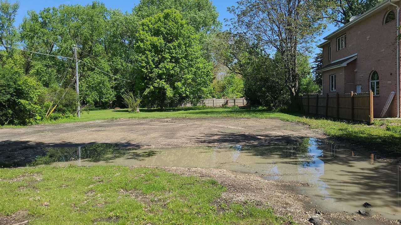 Residential Land for Sale in Des Plaines, Illinois