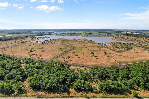 1.33 Acres of Land for Sale in Corsicana, Texas