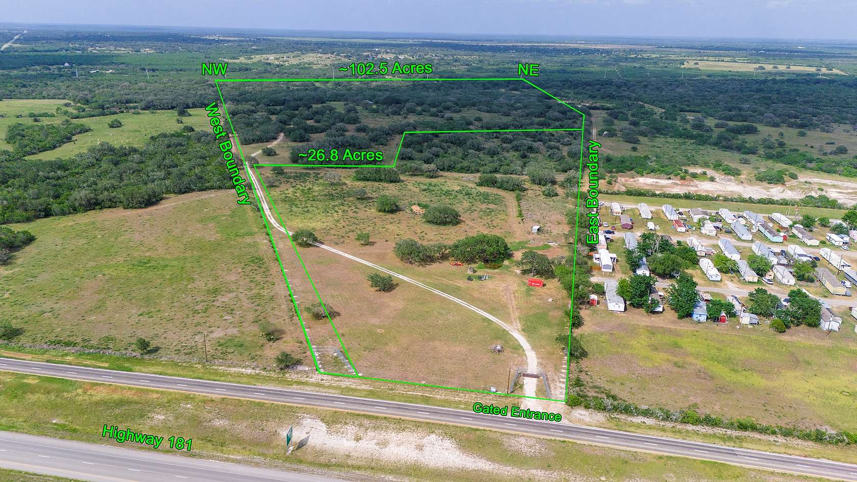129 Acres of Land with Home for Sale in Beeville, Texas