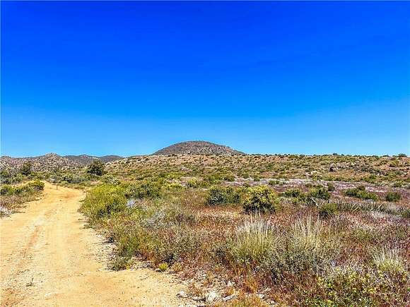 5 Acres of Improved Residential Land for Sale in Pioneertown, California
