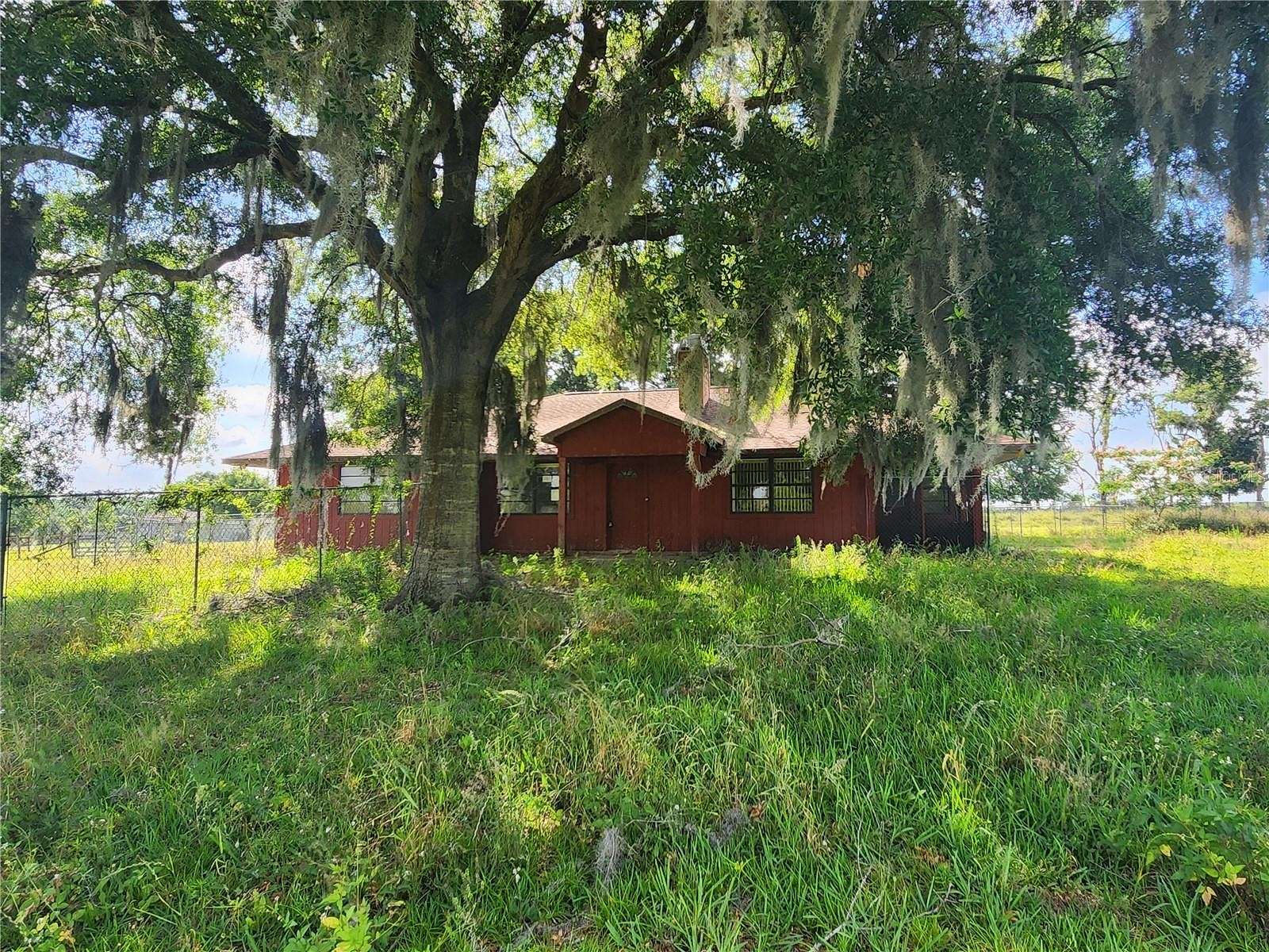 5 Acres of Residential Land with Home for Sale in Dade City, Florida
