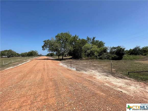 5.01 Acres of Land for Sale in Victoria, Texas