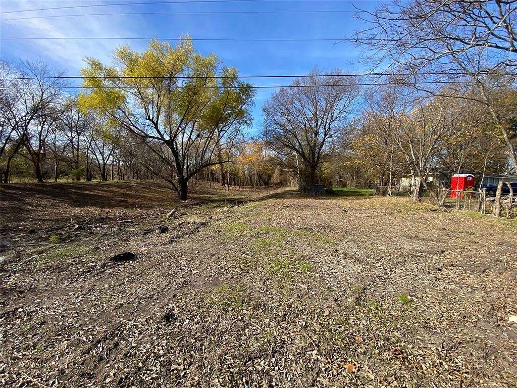 0.94 Acres of Residential Land for Sale in Greenville, Texas