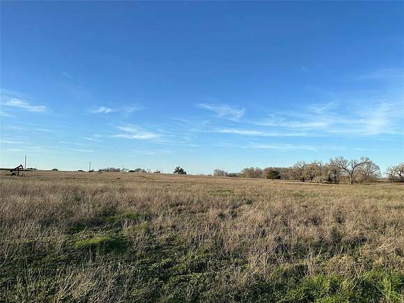 1.851 Acres of Land for Sale in Kingsbury, Texas