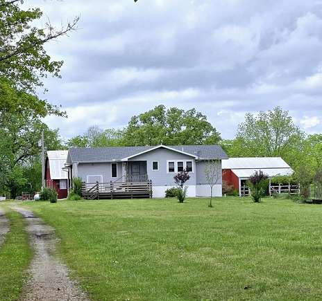14.8 Acres of Land with Home for Sale in Mountain View, Missouri