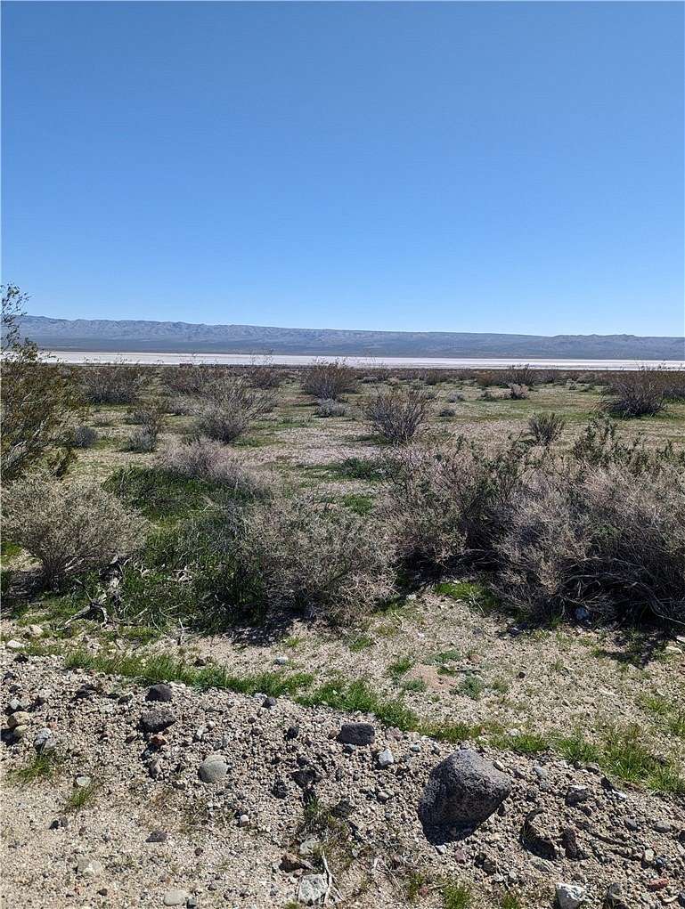 1.2 Acres of Land for Sale in Mojave, California
