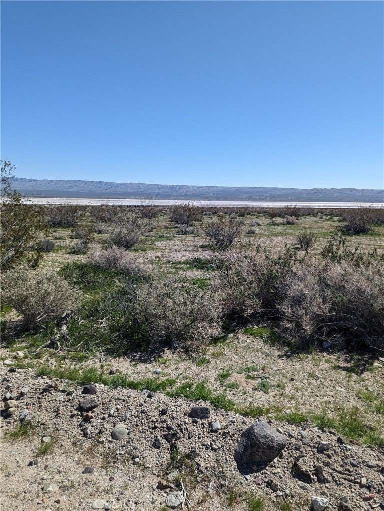 1.2 Acres of Land for Sale in Mojave, California