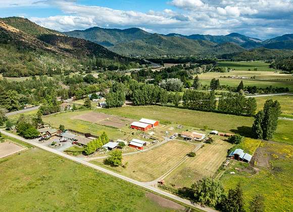 5.4 Acres of Improved Land for Sale in Gold Hill, Oregon