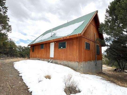 36 Acres of Land with Home for Sale in Westcliffe, Colorado