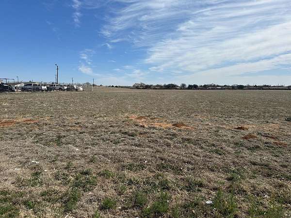 14.9 Acres of Commercial Land for Sale in Levelland, Texas