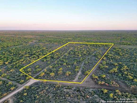 30 Acres of Recreational Land for Sale in Moore, Texas