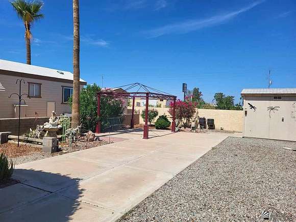 Improved Residential Land for Sale in Yuma, Arizona