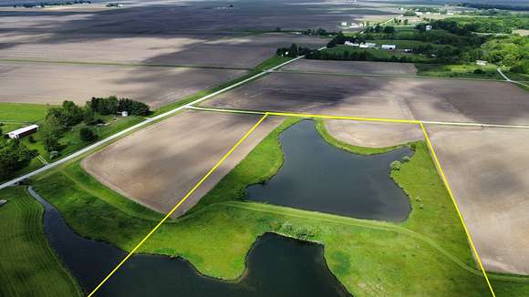 14 Acres of Recreational Land for Sale in Sullivan, Illinois