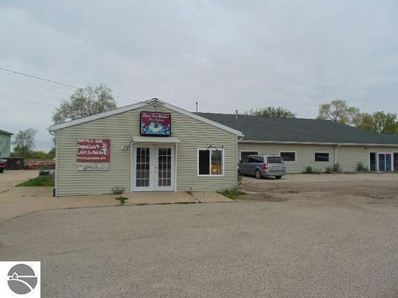 3.5 Acres of Improved Commercial Land for Sale in Alma, Michigan
