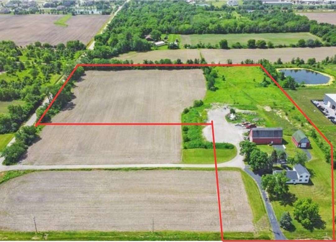 10 Acres of Residential Land with Home for Sale in Frankfort, Illinois