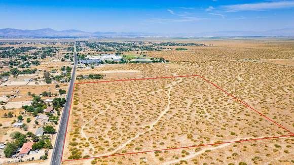 40.2 Acres of Land for Sale in Littlerock, California