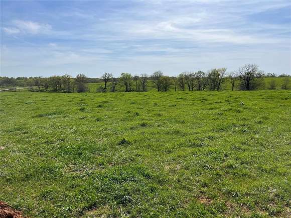 4.27 Acres of Residential Land for Sale in Bowling Green, Missouri