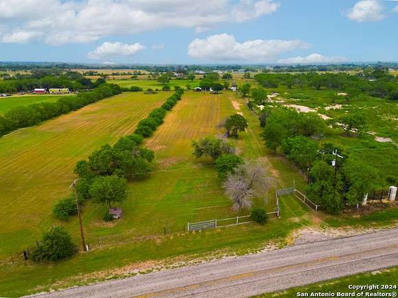 5.5 Acres of Residential Land for Sale in Lytle, Texas