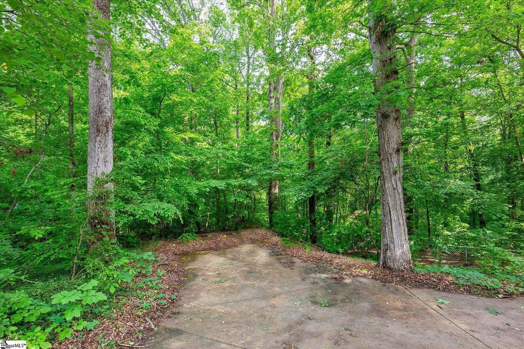 1 Acre of Residential Land for Sale in Greenville, South Carolina