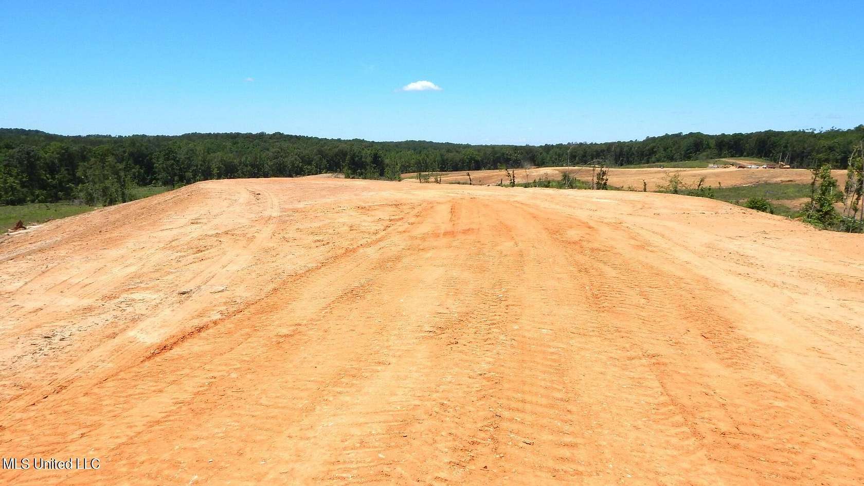 13.4 Acres of Recreational Land for Sale in Grenada, Mississippi