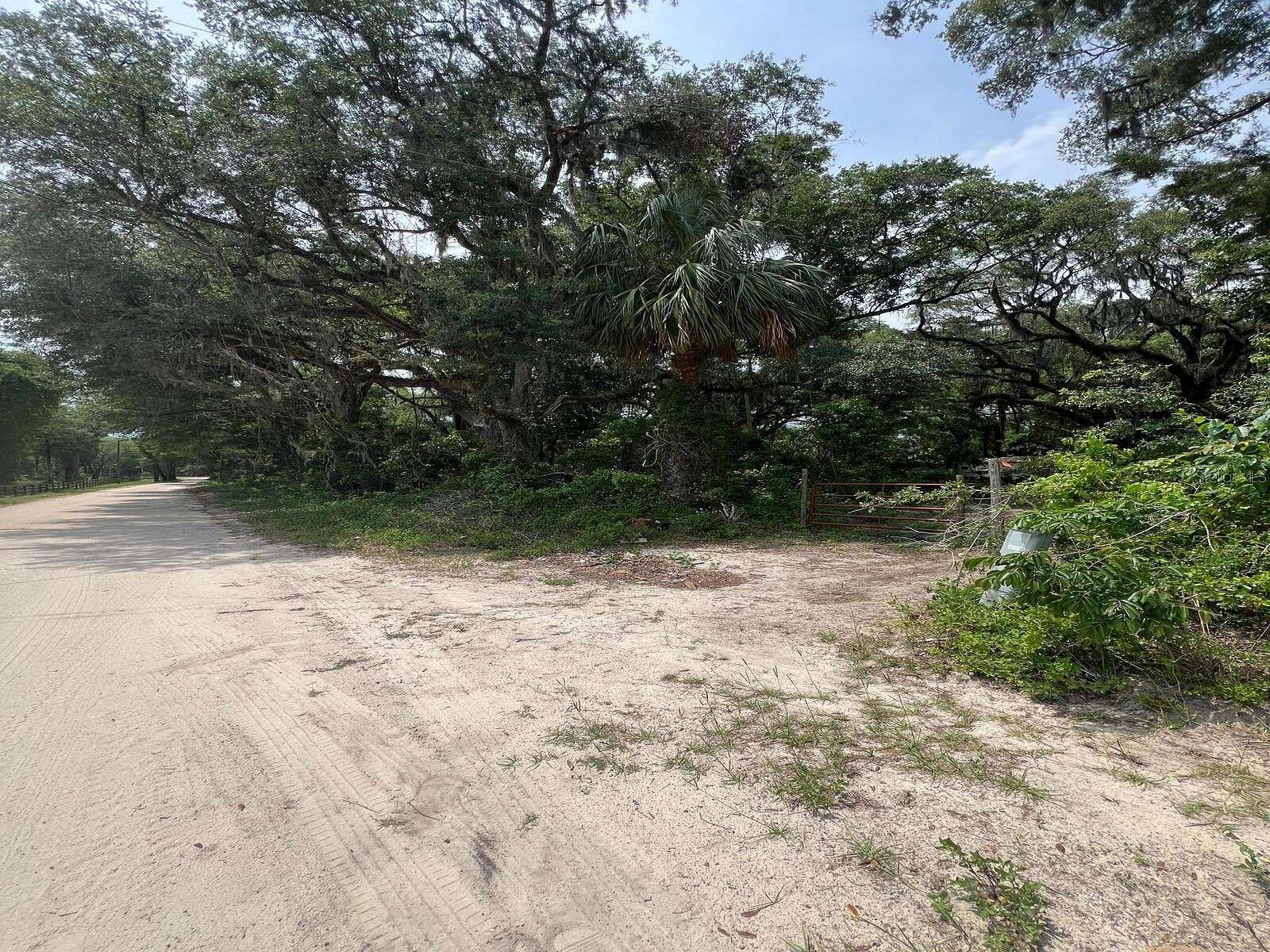 4 Acres of Land for Sale in Chiefland, Florida