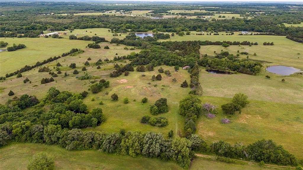 7.077 Acres of Agricultural Land for Sale in Whitesboro, Texas