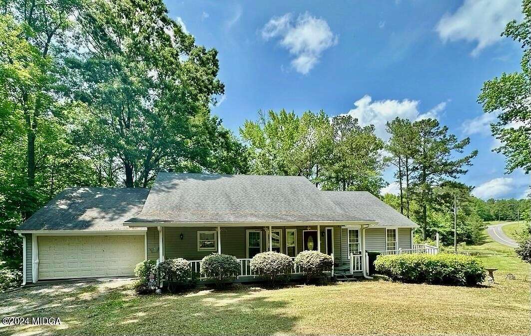 6.8 Acres of Residential Land with Home for Sale in Macon, Georgia