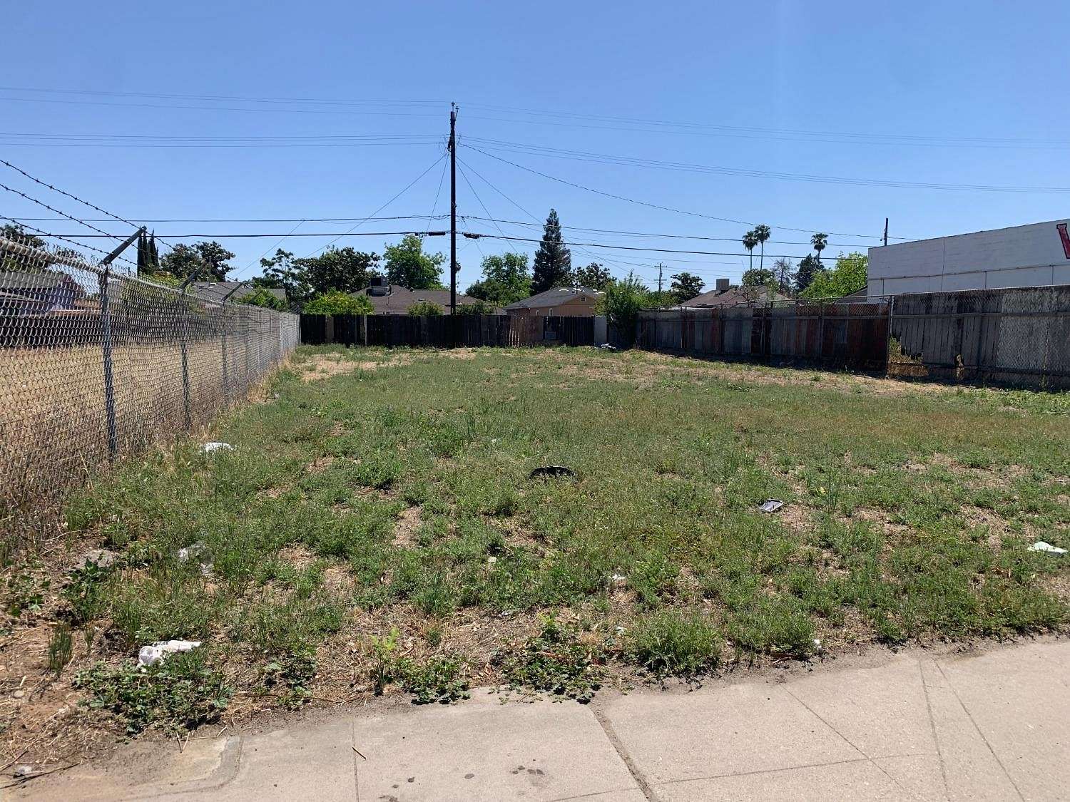 0.14 Acres of Commercial Land for Sale in Fresno, California