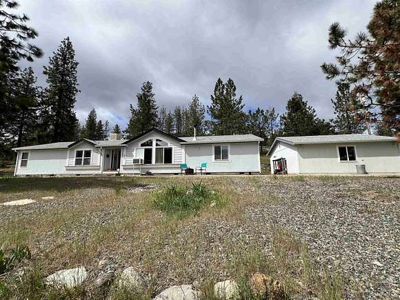 5.5 Acres of Land with Home for Sale in Callahan, California