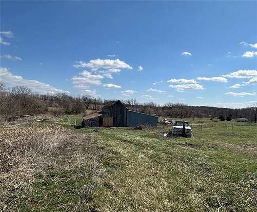 9.5 Acres of Residential Land with Home for Sale in Stewartsville, Missouri