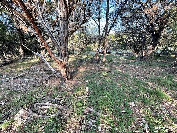 0.1 Acres of Residential Land for Sale in Lakehills, Texas